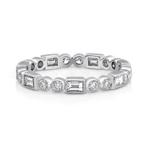 18kt White Gold Round Brilliant & Emerald Cut Diamond Band