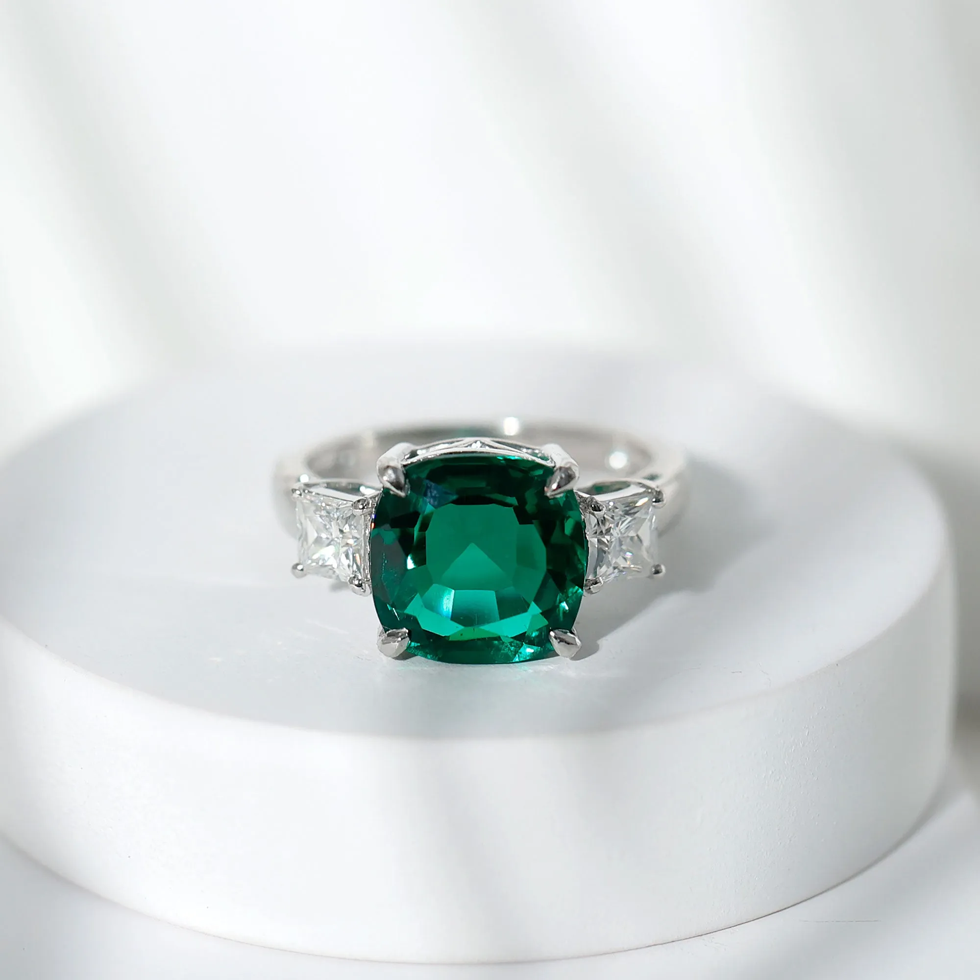 Cushion Cut Created Emerald Solitaire Engagement Ring with Moissanite