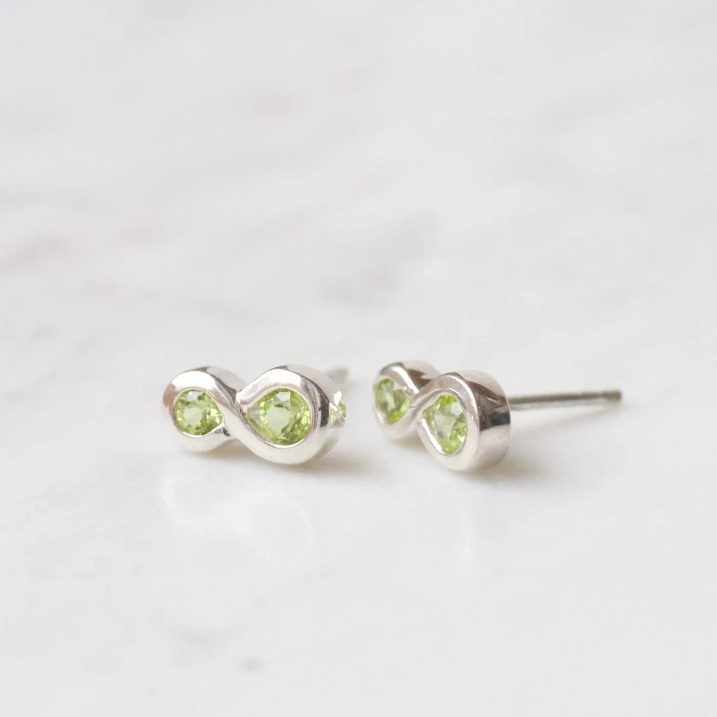 Figure 8 Peridot Post Earring