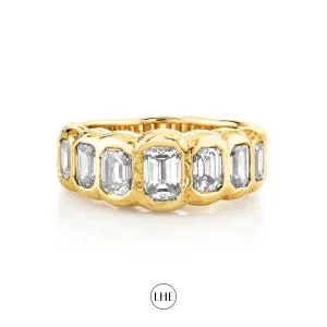 Graduated Emerald Cut Diamond River Ring