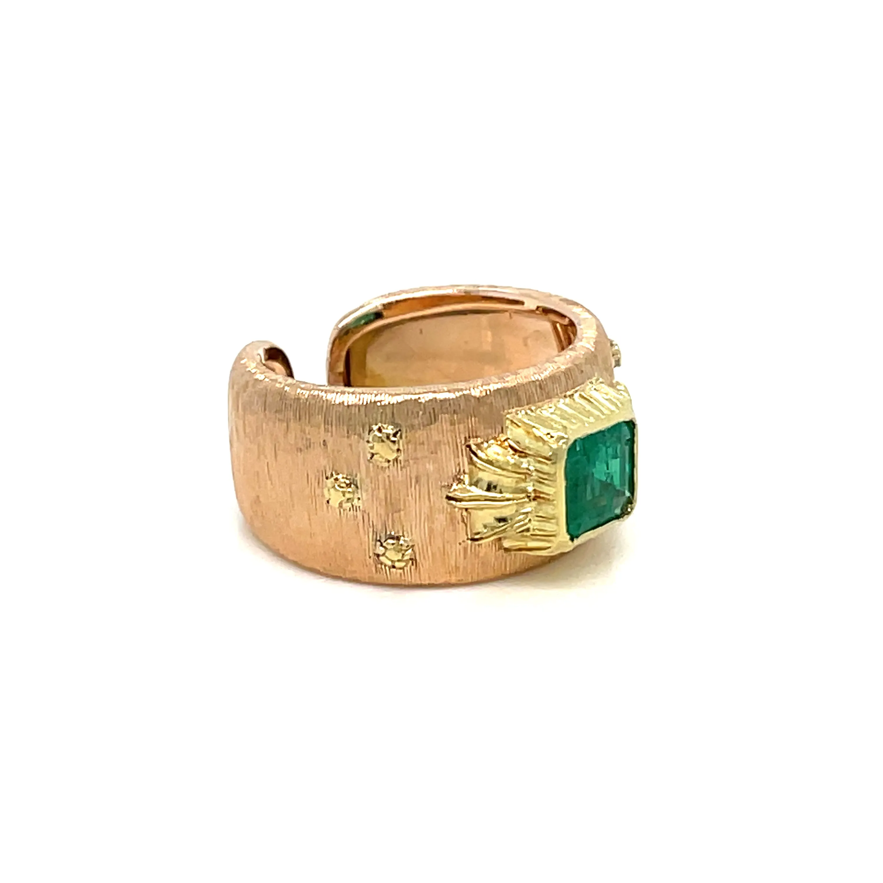 Mario Buccellati Colombian Emerald Gold Band Ring