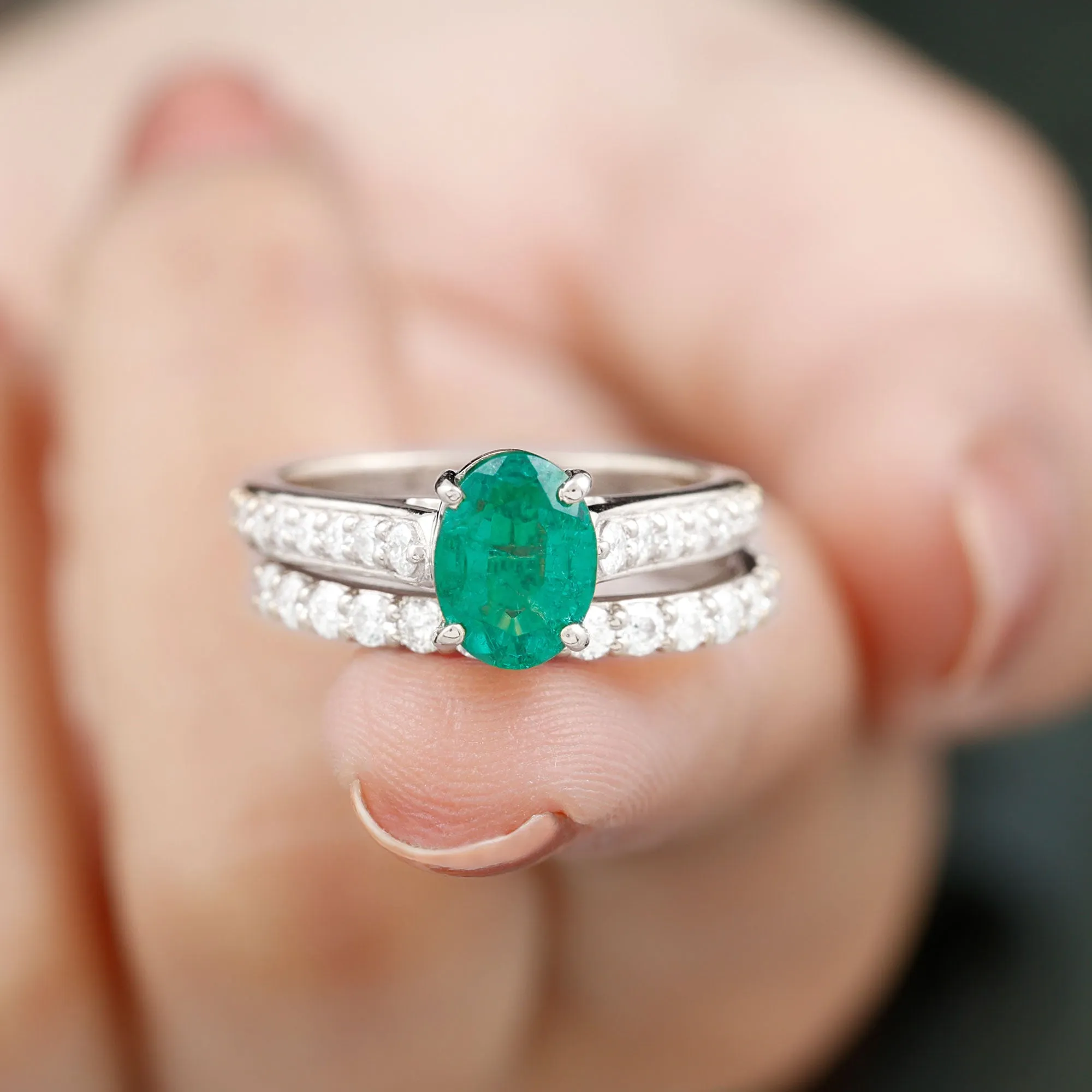 Oval Shape Lab Grown Emerald and Moissanite Bridal Ring Set