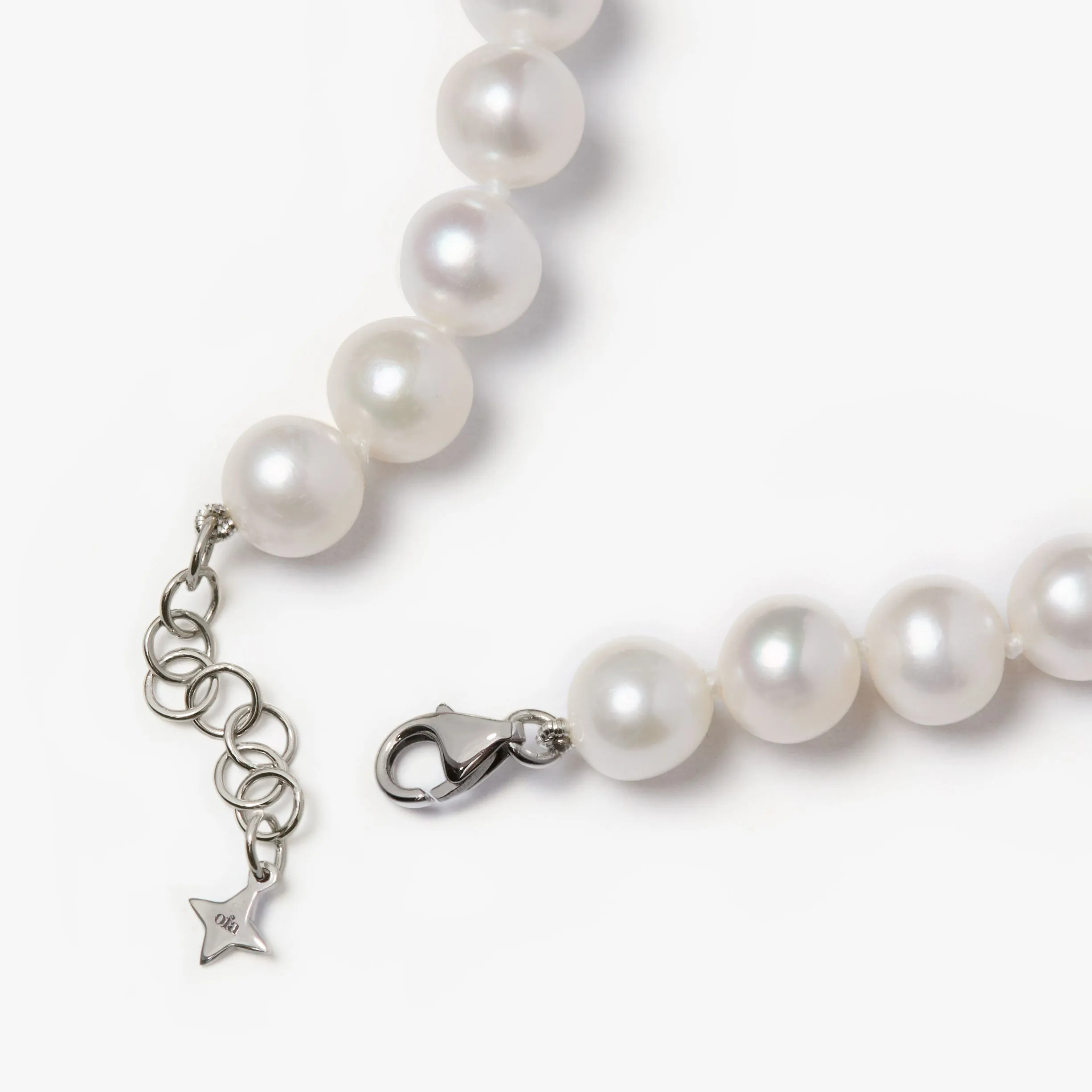 Selene Pearl Necklace