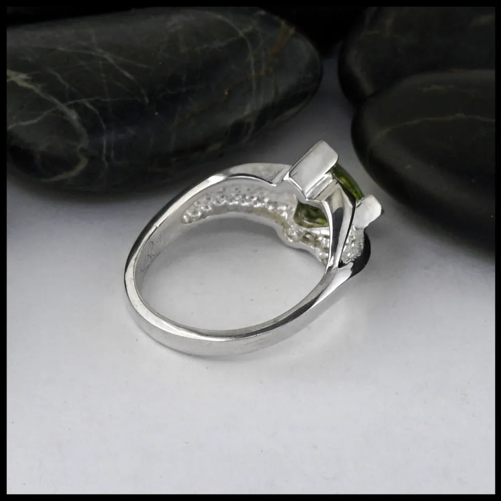 Sterling Silver Ring with Peridot