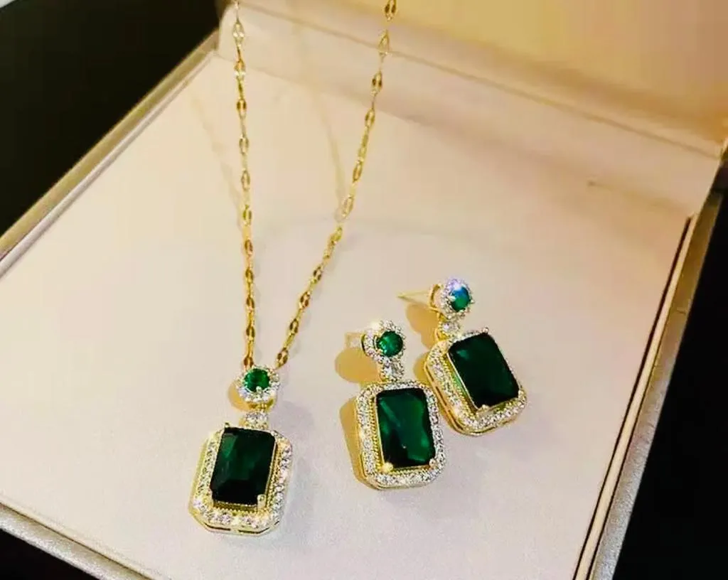 Zircon jewelry set